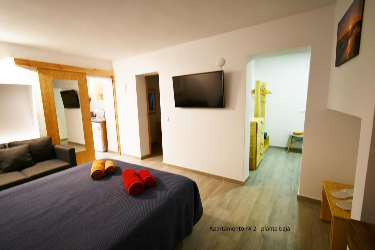 Apartamentos Cas Xurrac Es Calo  Exterior foto