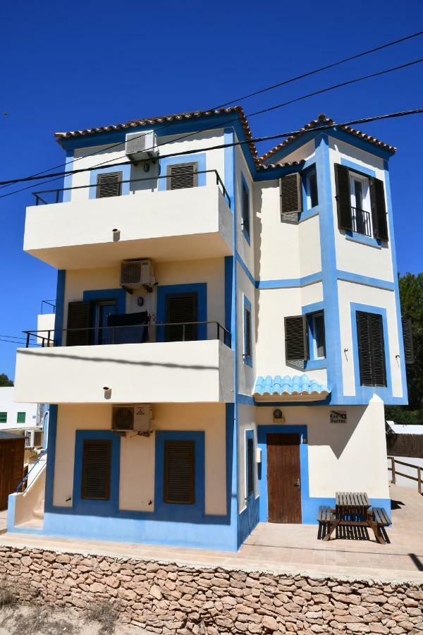 Apartamentos Cas Xurrac Es Calo  Exterior foto