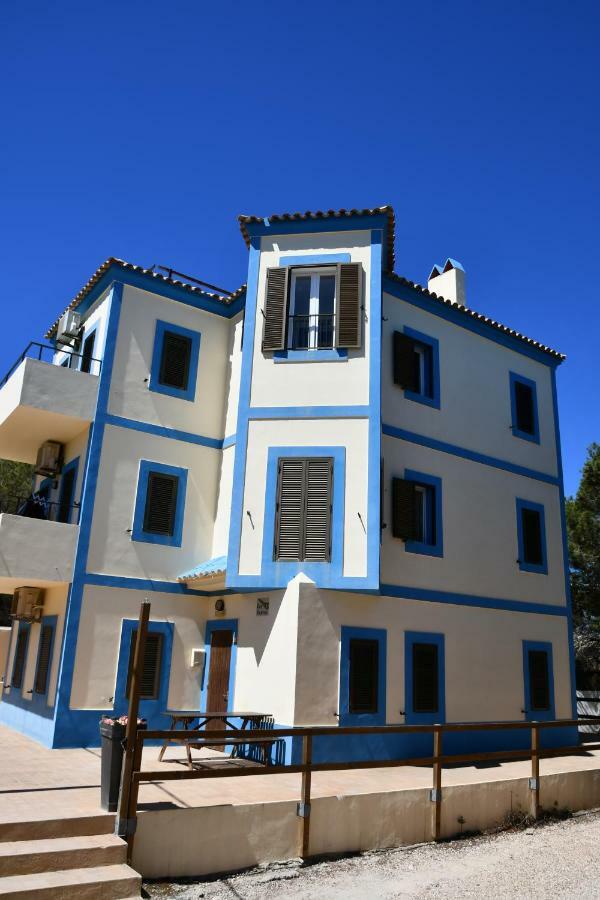 Apartamentos Cas Xurrac Es Calo  Exterior foto